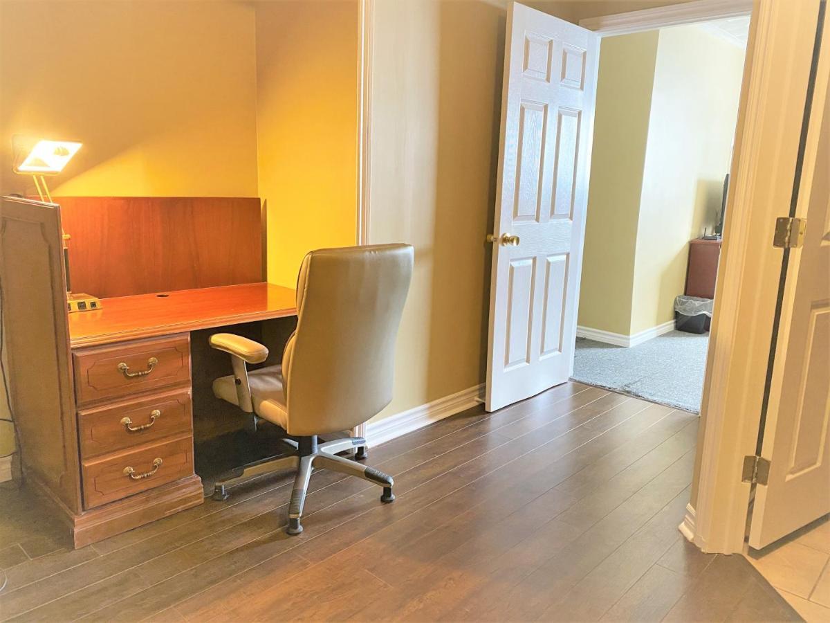Lincoln Inn Fredericton Bagian luar foto